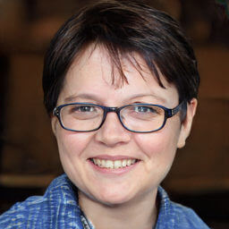 María P.